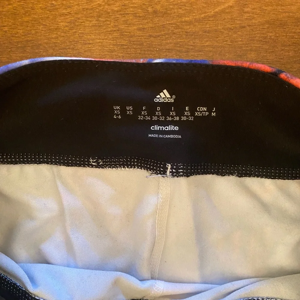 Women’s Leggings - Picture 5 of 6